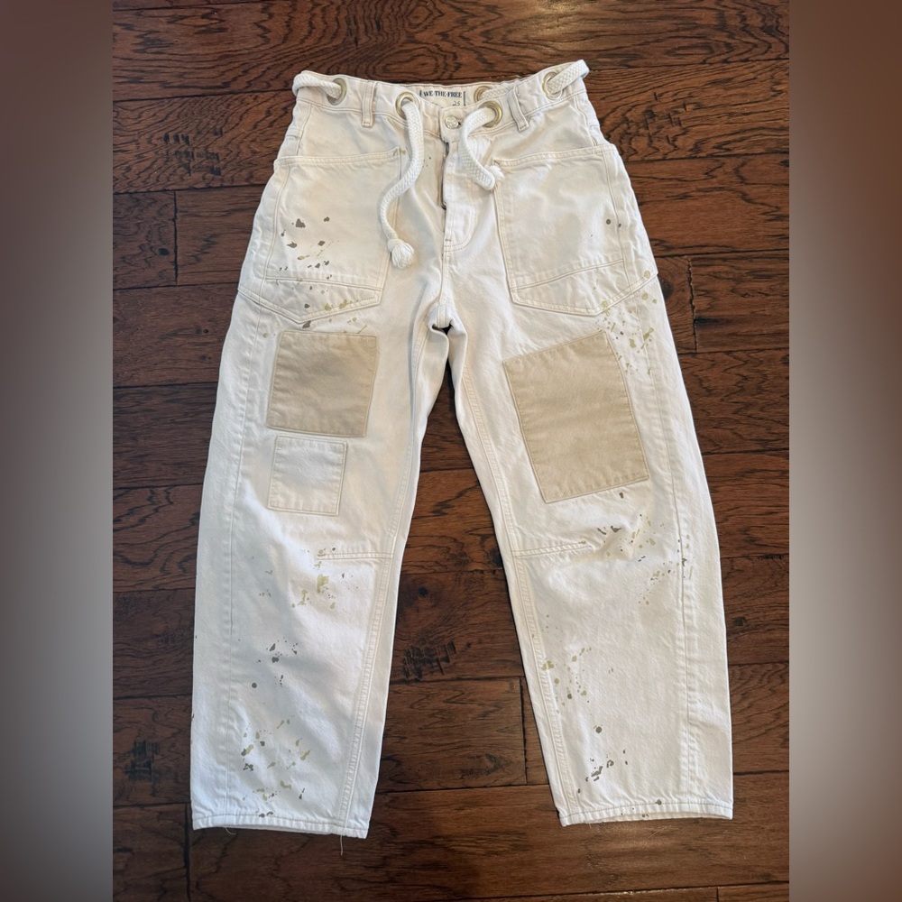We The Free Moxie Pull-On Low Slung Barrell Jeans. Size 25. Ivory